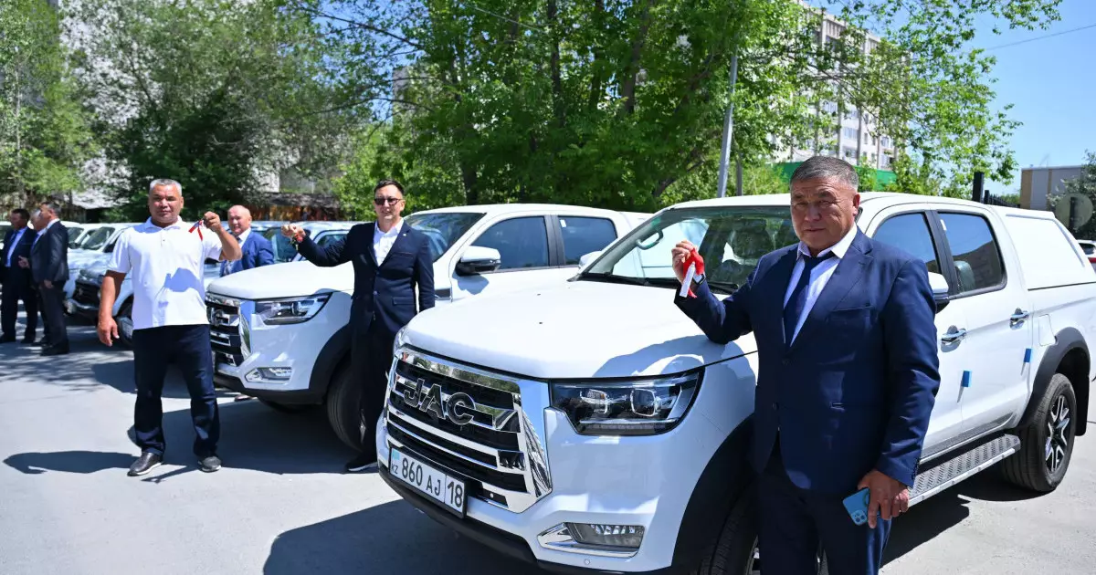  Абай облысының ветеринарларына алғаш рет 50-ден астам жаңа автокөлік берілді 