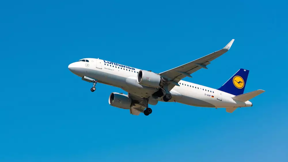 Lufthansa кейбір жолаушыларға жаңа алым енгізді
