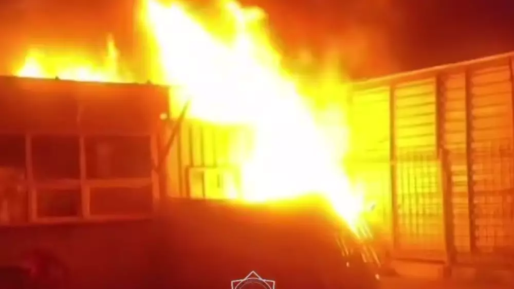 Ақтауда сауда базары өртенді