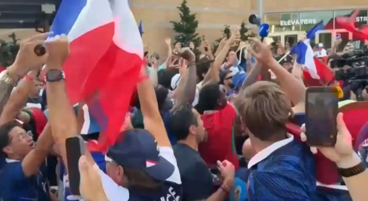 No comment: Франция – жартылай финалда