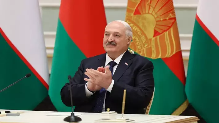 Лукашенко пригласил узбекистанцев переезжать в Беларусь семьями