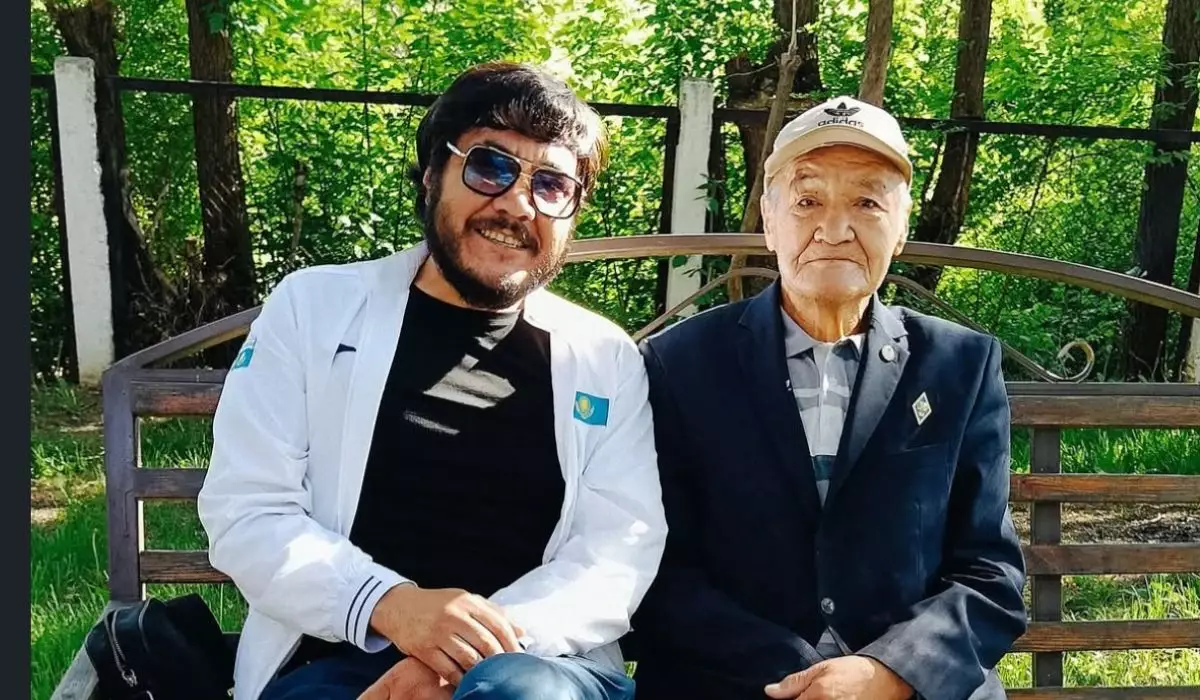 "Асқар тауымнан айырылдым": Дариға Бадықованың бұрынғы күйеуі қара жамылды