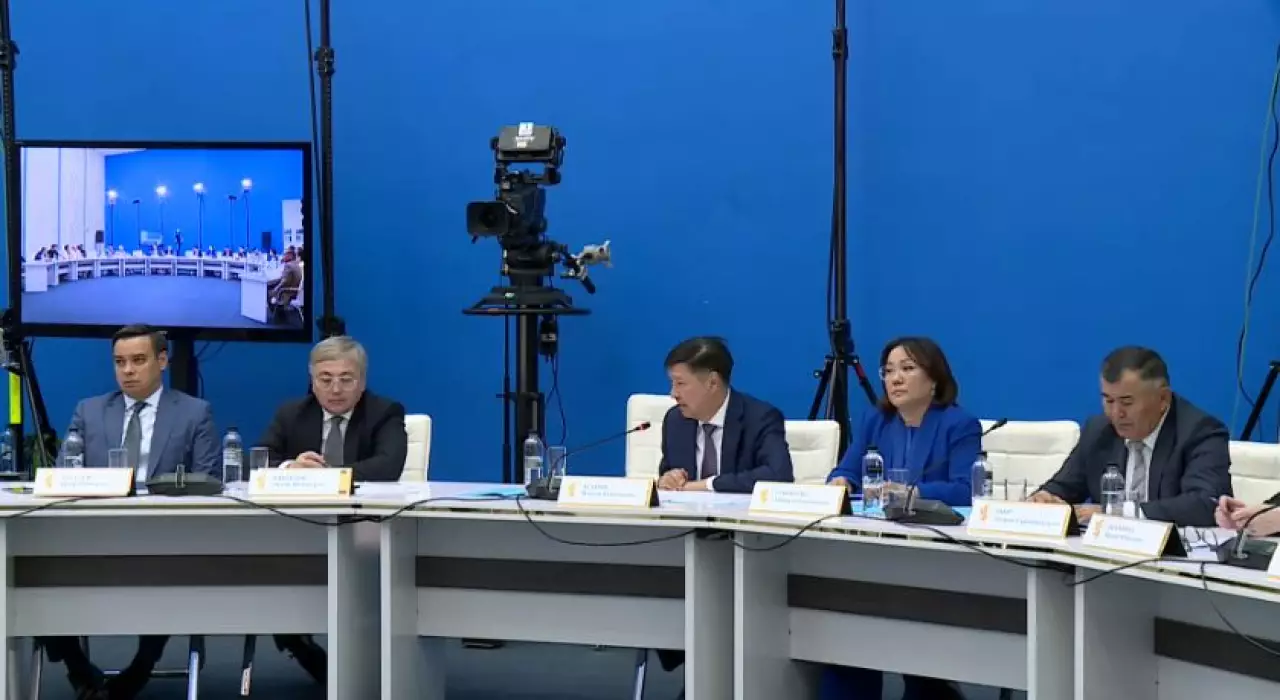Адам құқықтары жөніндегі комиссия жаңа құрамда алғашқы отырысын өткізді