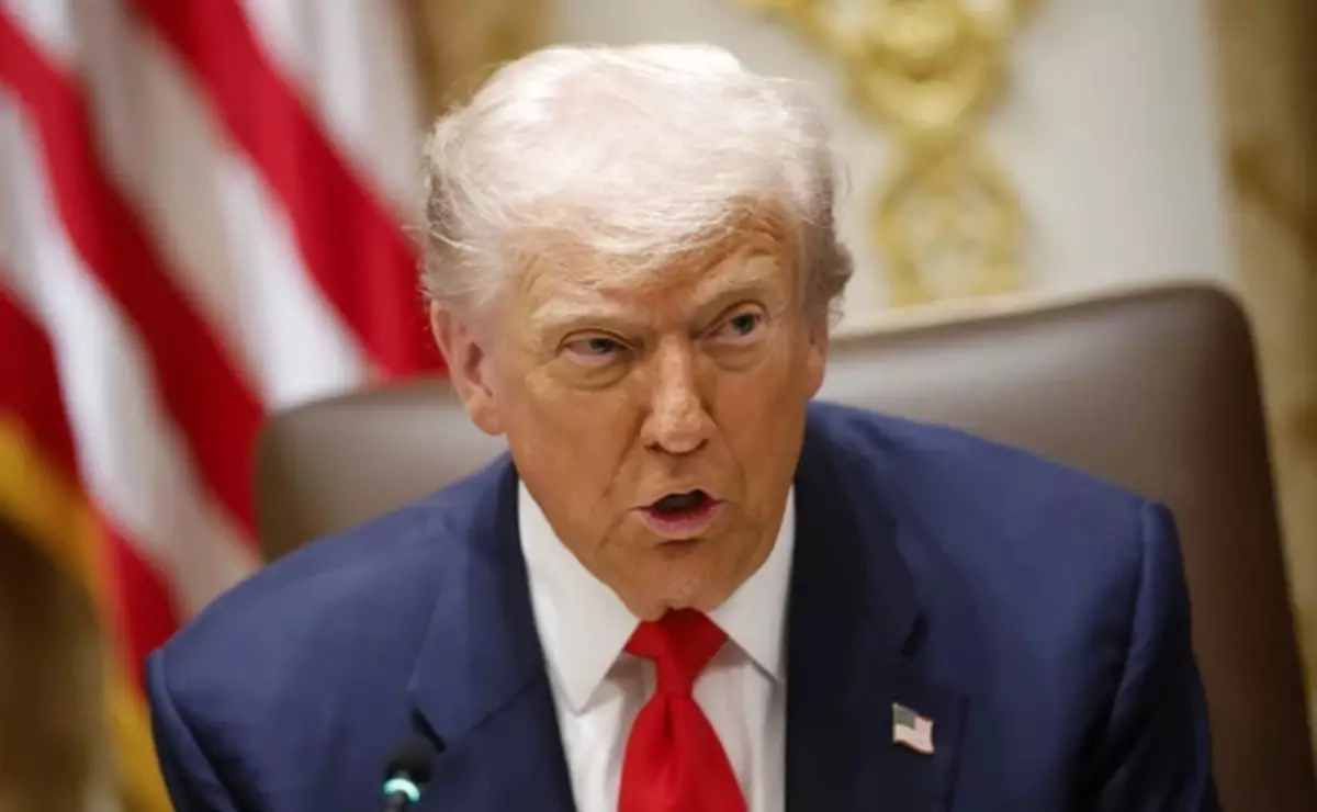 "1000 зымыран дайын тұр": Трамп тағы да Иранға сес көрсетті