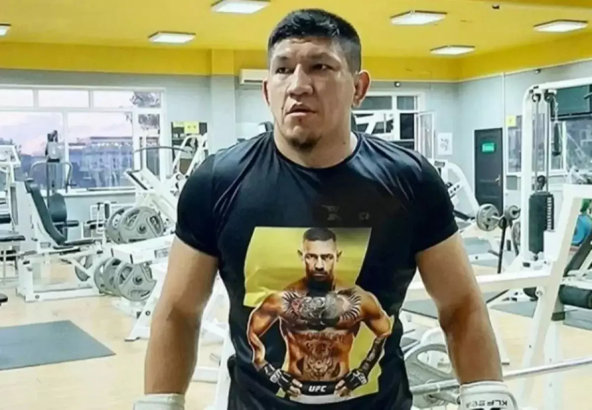 Куат «Найман» Хамитов всухую проиграл звезде UFC Арману Царукяну