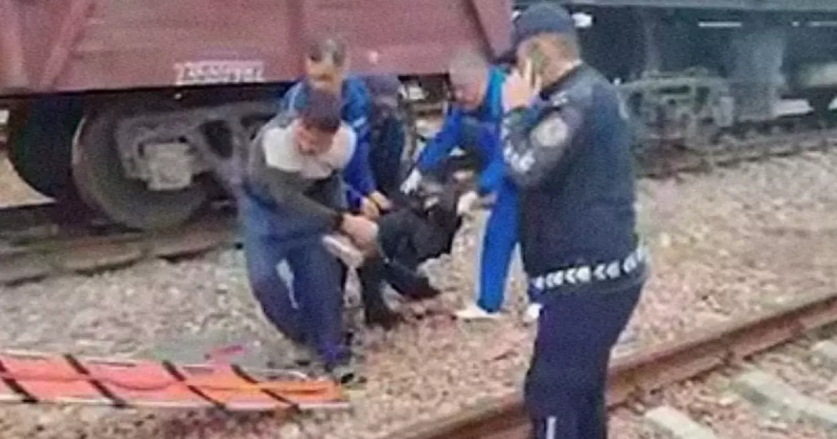  Пойызбен селфи жасамақ болған жасөспірімді тоқ соқты 