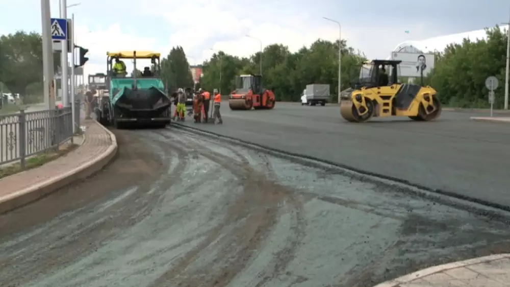Қарағандыда жолдар жаңартылып жатыр, бірақ жүргізушілердің бәрі бірдей риза емес
