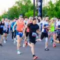 Более тысячи человек вышли на старт Qarmet Run 2026