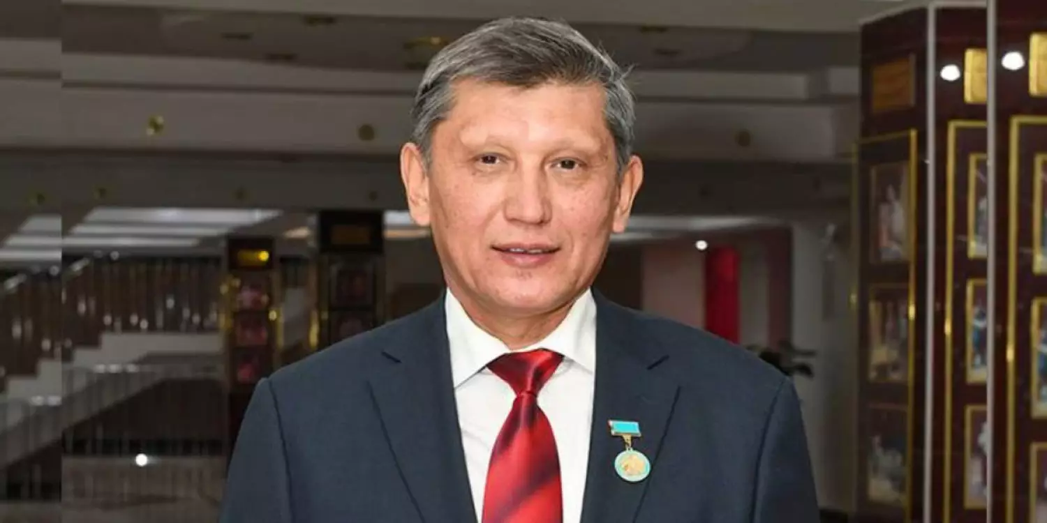 «Сәлем деп, қолымызды жүрек тұсына қойсақ». Нұртөре Жүсіп барлық өңірде бірдей амандасуды ұсынды