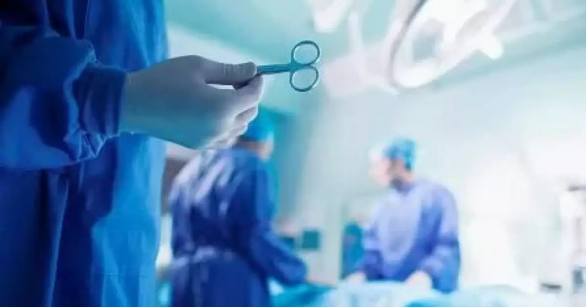  Дәрігер науқастардан тегін жасалатын ота үшін ақша алып келген 