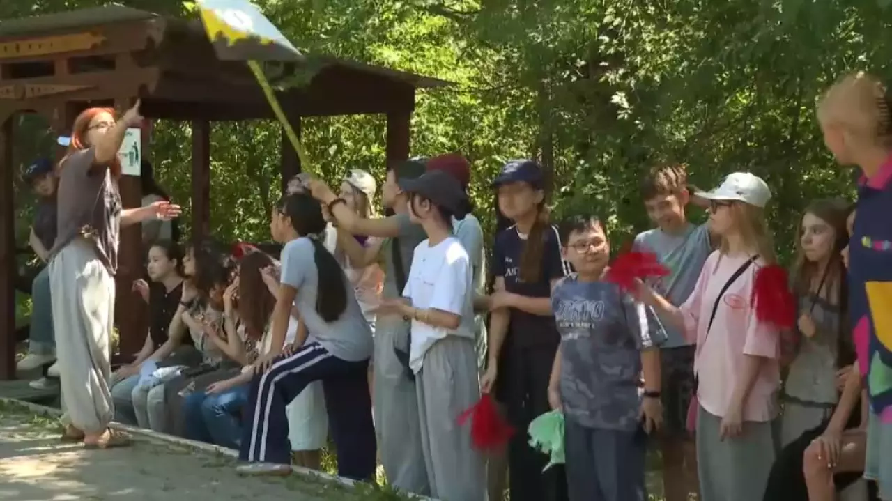 Ақтөбелік экологтар оқушыларға табиғат қорғау қағидаларын түсіндірді