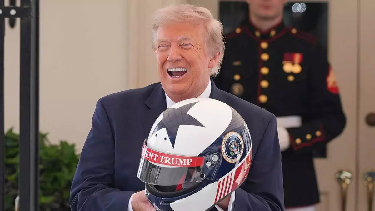 Трамп на презентации гонки Freedom 250 Grand Prix похвалил уникальные способности пилотов IndyCar, что, по-видимому, положило конец жарким спорам.