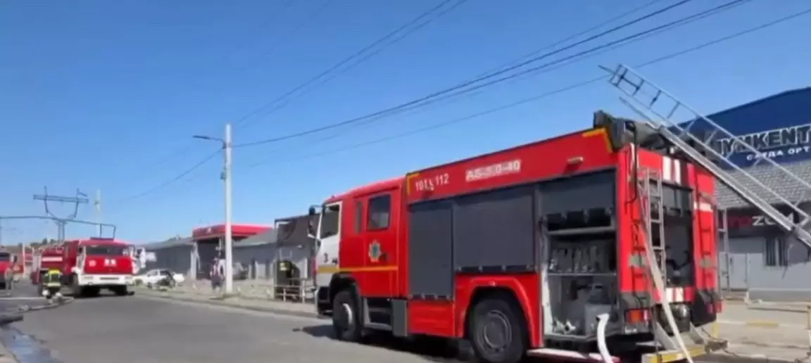  Шымкентте автокөлік жөндеу бокстарынан өрт шықты 