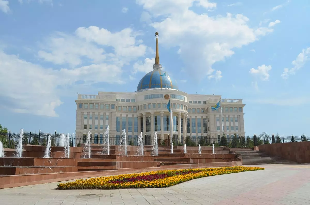 Сильная жара продолжает диктовать погоду в Астане, Алматы и Шымкенте
