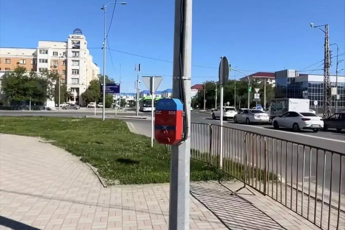 В Атырау заменили неработающие полицейские кнопки «SOS»