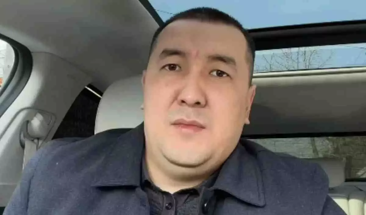 Блогер Әділетхан Молдахан 2,5 жылға бас бостандығынан айырылды