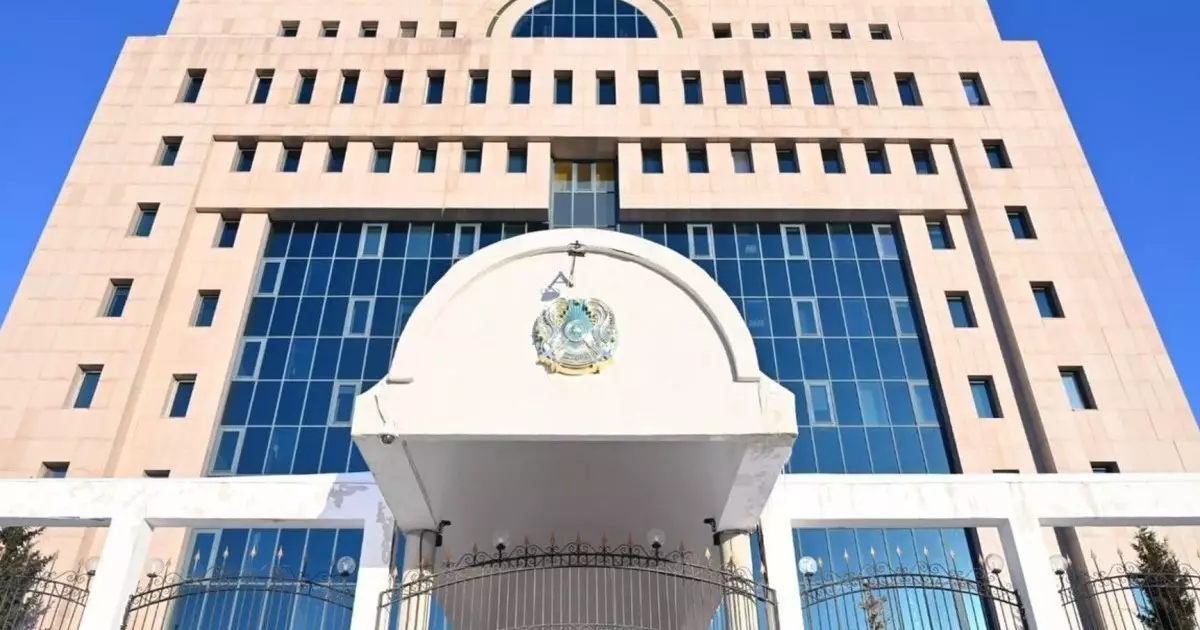  Құрылтай депутаттығынан үміткерді партиялық тізімнен кім шығарып тастай алады? 