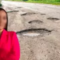 Разбитая трасса лишила шанса на спасение беременную женщину в СКО