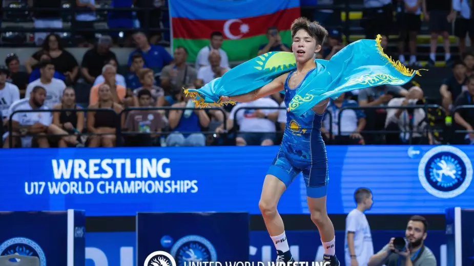 Казахстан назвал состав на чемпионат мира по борьбе среди юношей