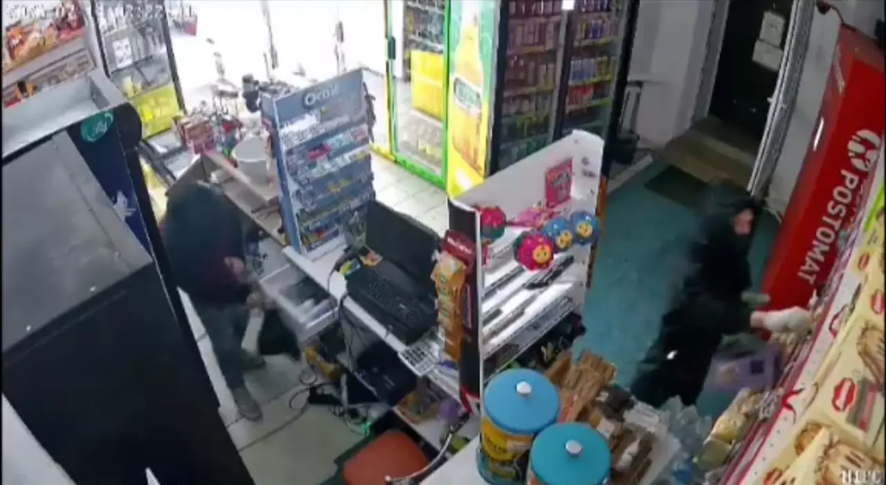 Кража среди ночи закончилась задержанием: камеры помогли найти подозреваемых в Караганде
