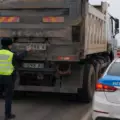 Водителей грузовиков наказали за механизмы, скрывающие госномера