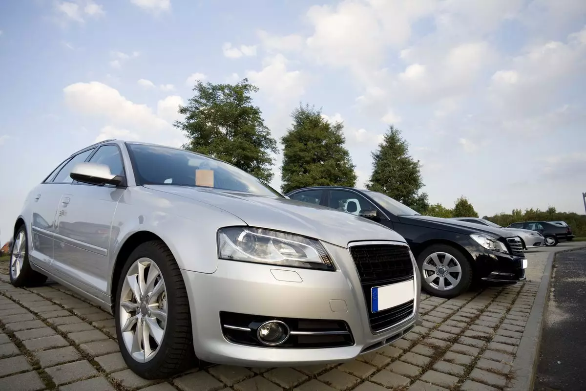 Казахстанцы зарегистрировали почти 168 тысяч авто в июне