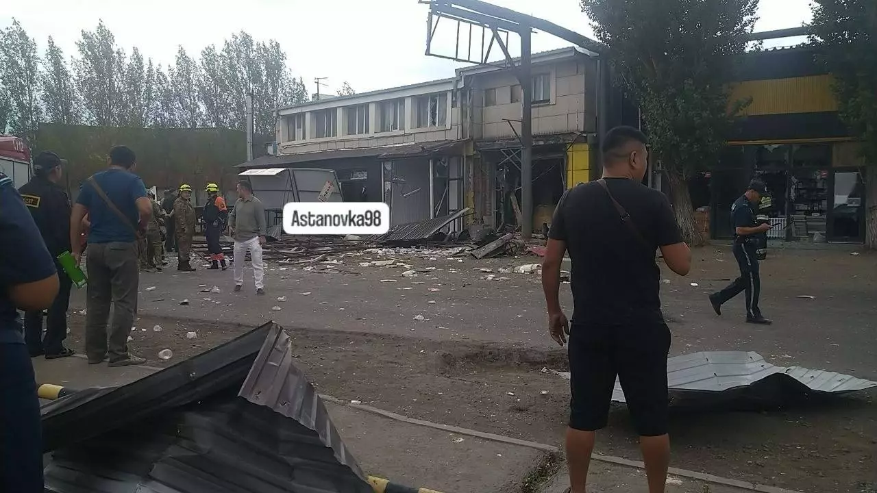 Астанада базарда жарылыс болды: үш адам ауруханаға жеткізілді