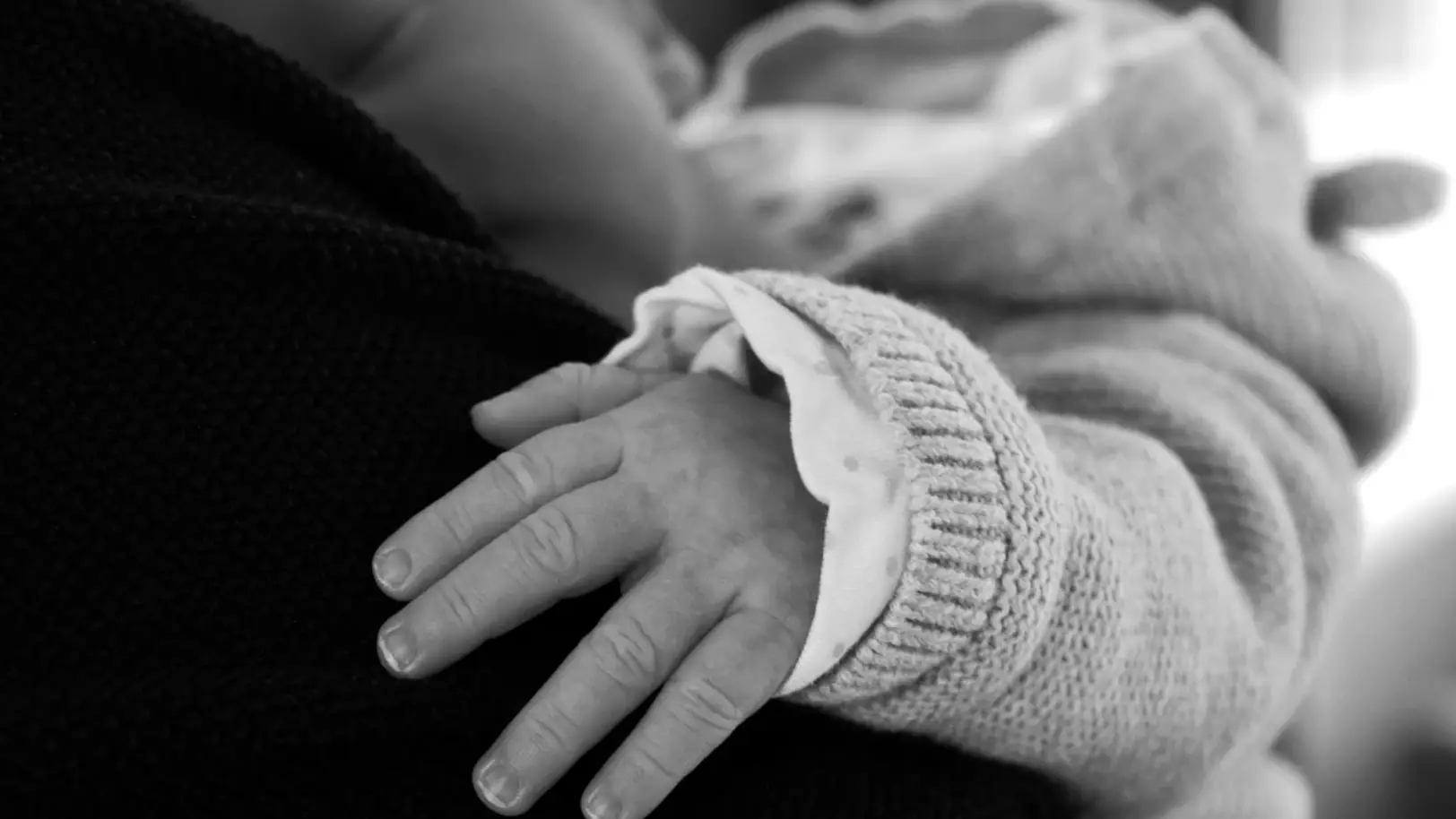 Сәбиін унитазға ағызып жіберген: Астанада 29 жастағы әйел ұсталды