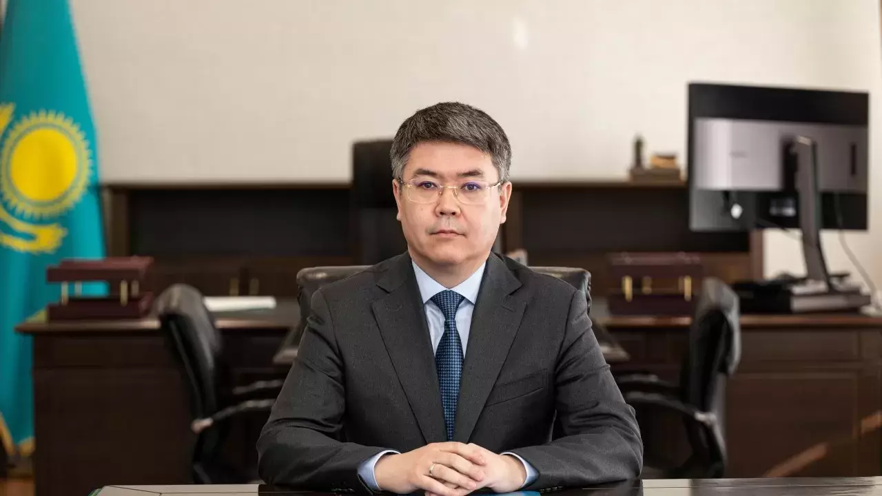 Атырау облысының әкімі Серік Шәпкенов қызметінен босатылды