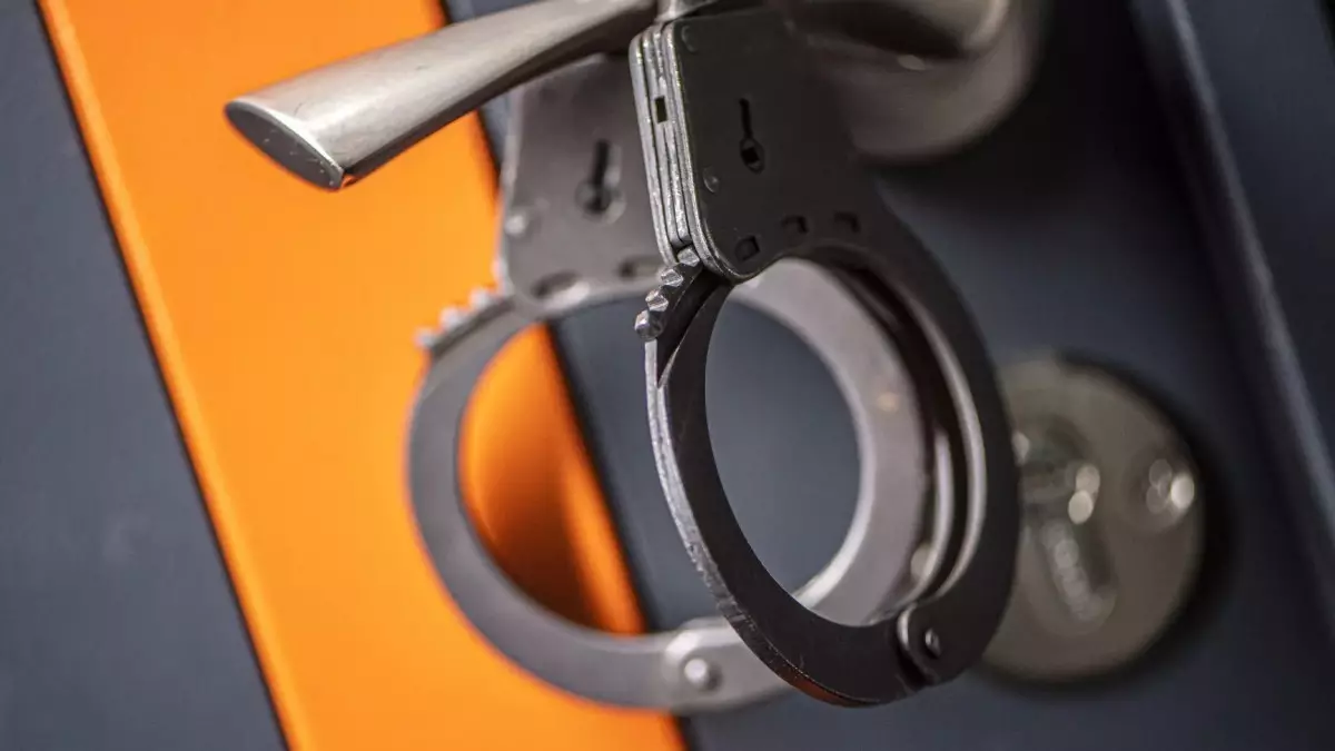  Елордада жалдамалы пәтерден есірткі таратқан екі ер адам ұсталды 