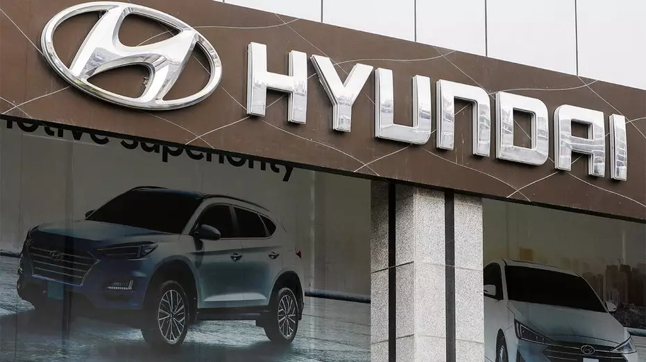 Hyundai отзывает почти 48 000 внедорожников из-за проблемы с ремнями безопасности, которая может повысить риск травм при аварии.