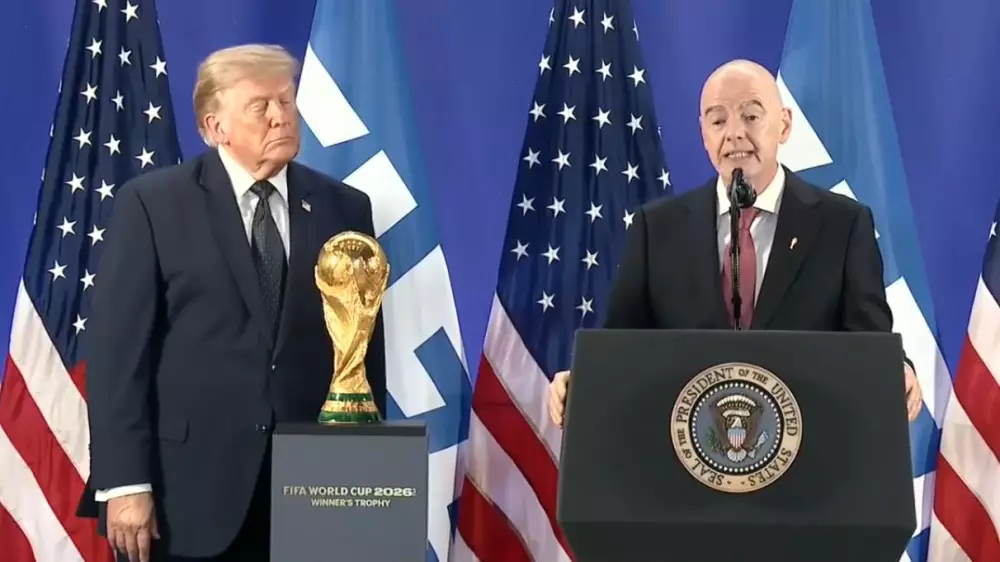 Трамп прокомментировал отмену красной карточки футболисту сборной США на ЧМ