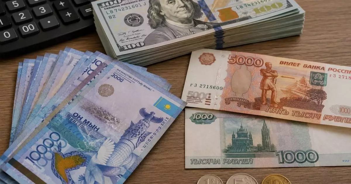  Курс доллара снизился: сколько стоит валюта в обменниках Казахстана 18 июля 