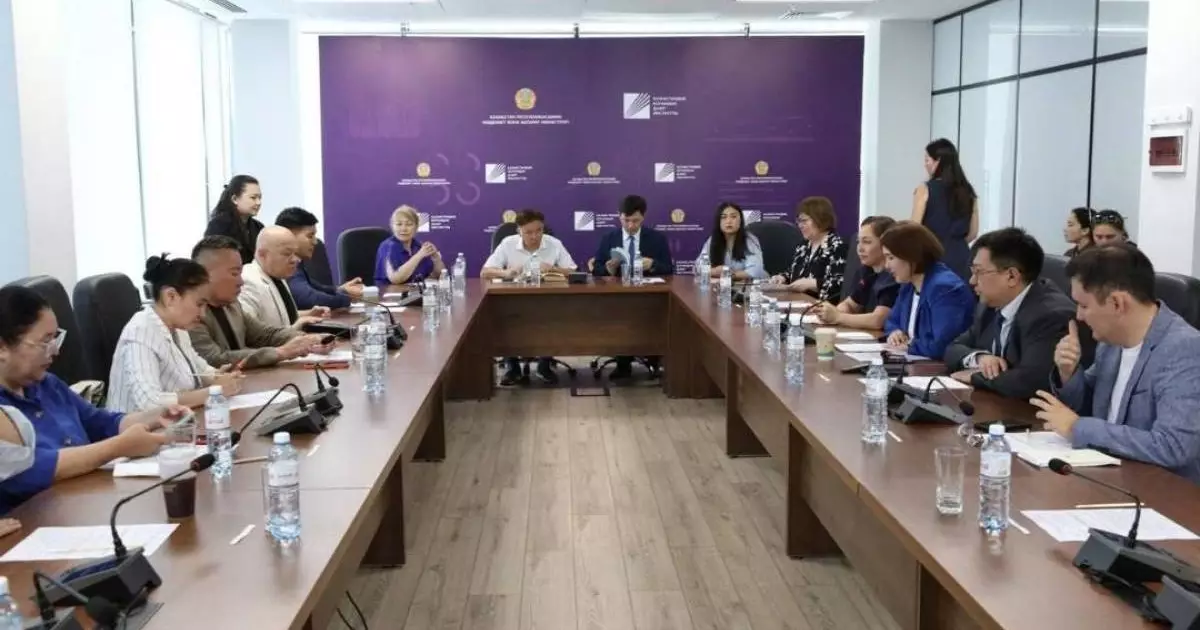  Экспертный клуб Sarap представил результаты политических исследований 