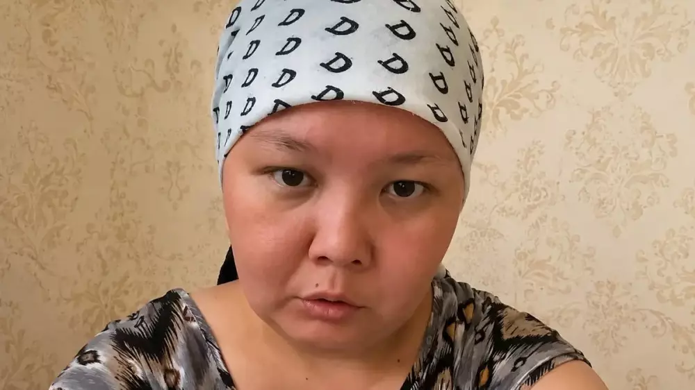“Ауруханаға жатқызудан төрт рет бас тартқан“. Анасы соқыр ішегі дер кезінде анықталмаған 13 жастағы ұлынан айырылды
