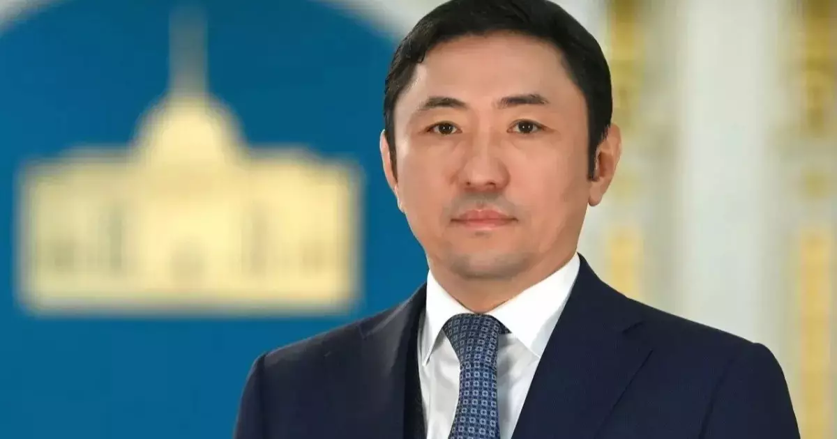  Атырау облысының жаңа әкімі Болат Ақшолақов туралы не білеміз? 