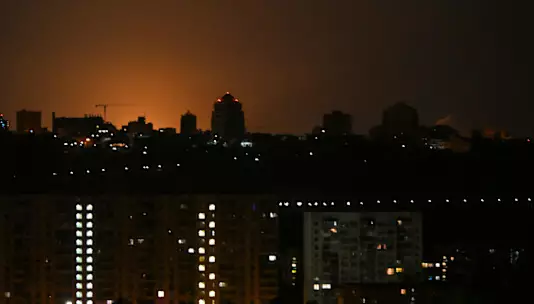 Россия нанесла смертоносный массированный ракетный удар по Киеву, Украина.
