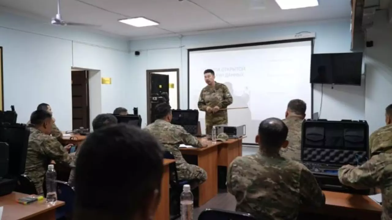 Әскерилер дроннан қорғануды меңгеріп жатыр