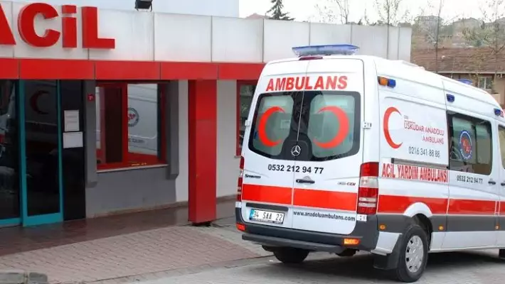 В турецкой Бурсе гражданка Узбекистана выпала из окна третьего этажа