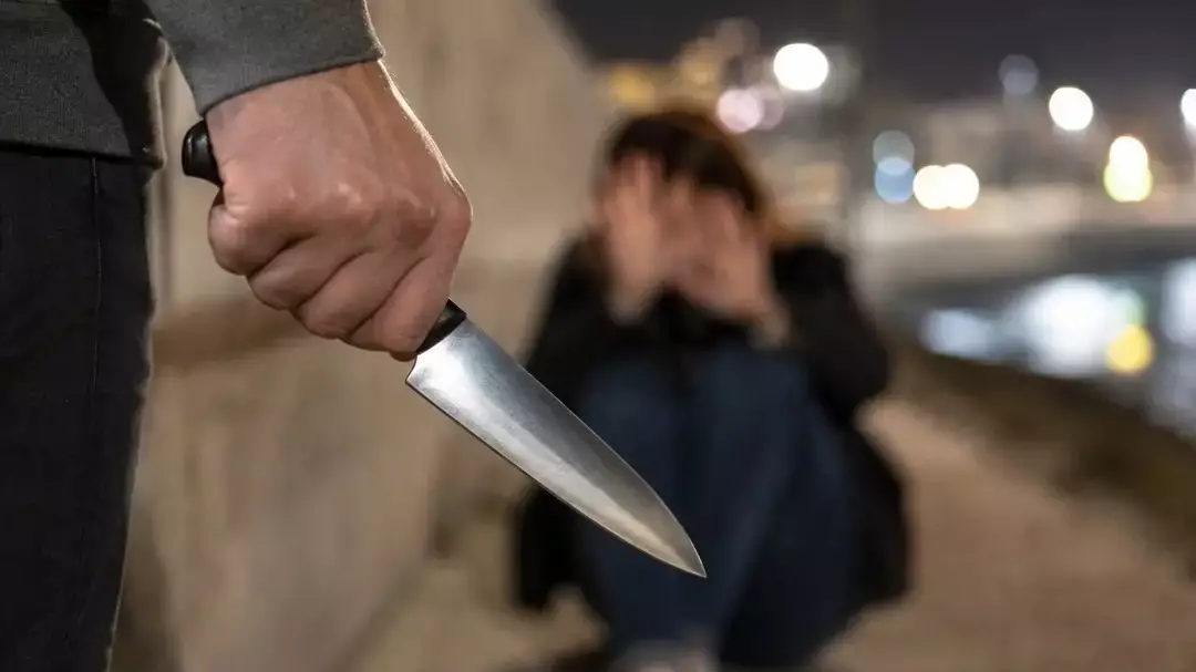  Ақтауда ер адам әйелін өлтірмек болды деген күдікпен қамауға алынды 