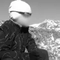 11-летний мальчик погиб при восхождении на гору, а отец ждет спасателей рядом с телом сына