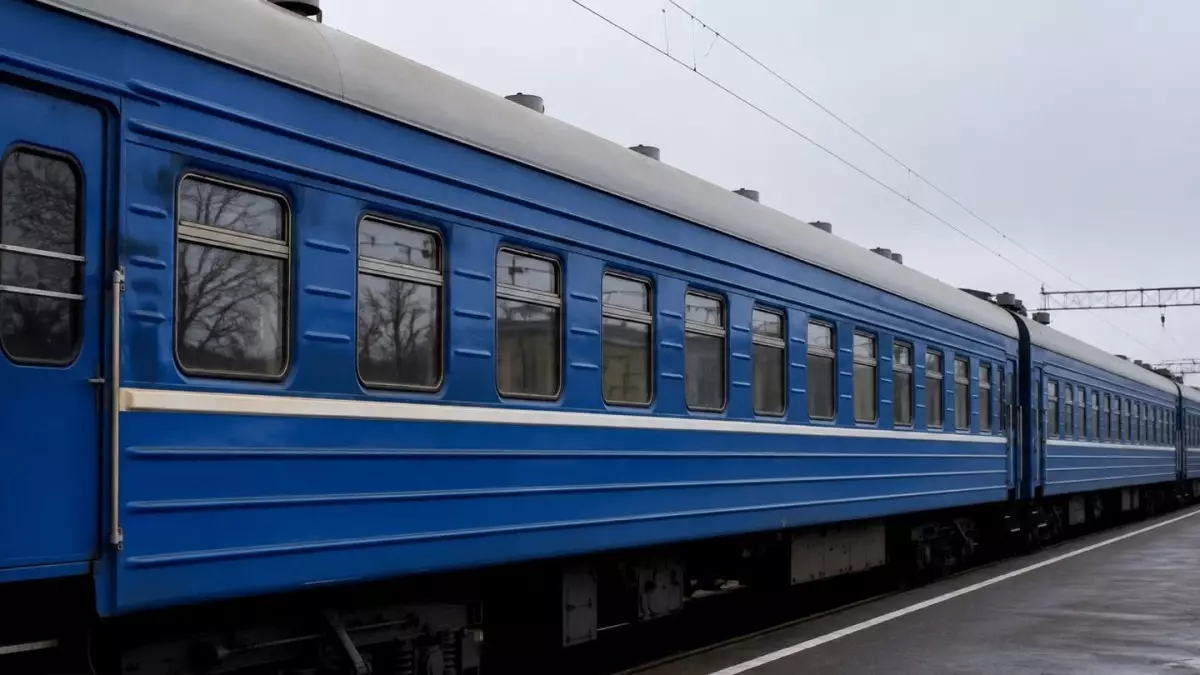  Ақтөбеге жеткен пойызда жолаушы көз жұмды: жолсеріктер жұмыстан шығарылды 