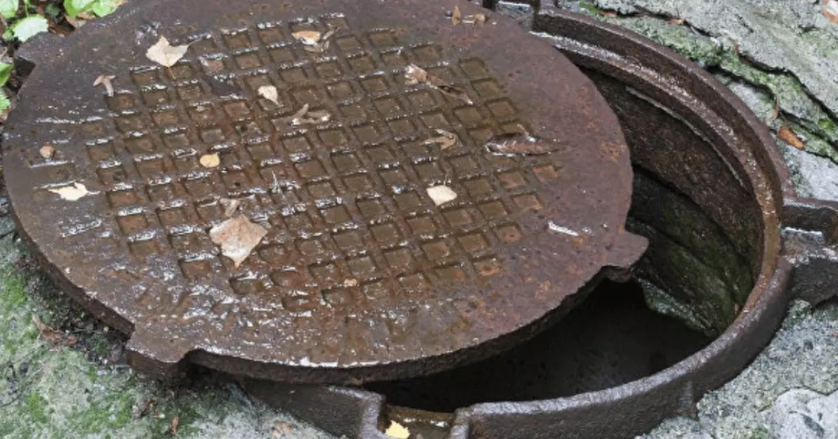  Павлодарда кәріз құдығынан алты адамның мәйіті табылды 