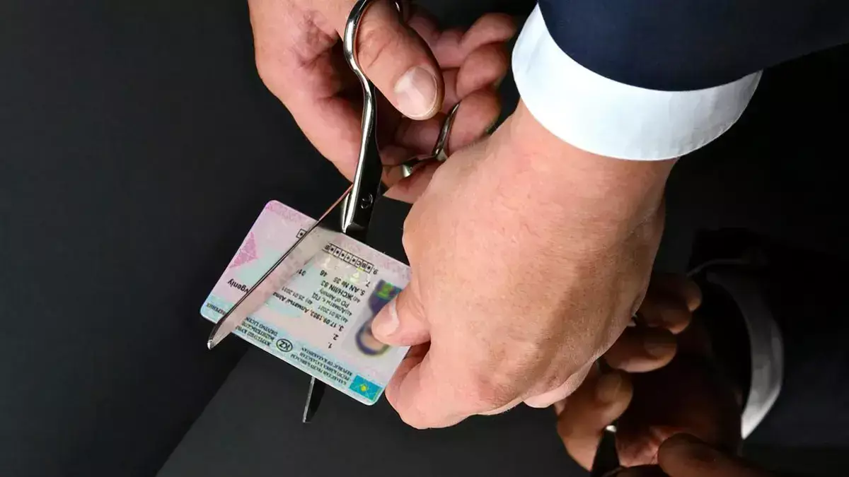 МВД забирает права по-новому: кого из водителей Казахстана заблокируют в системе с 25 августа - новости на Lada.kz 20.07.2026