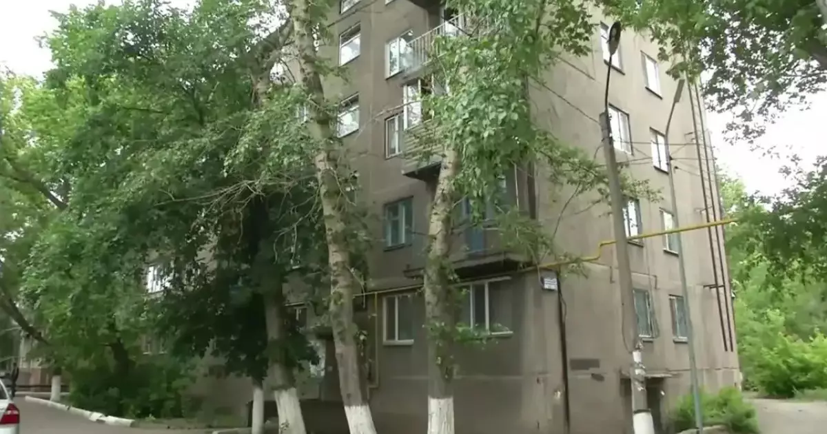  Қарағанды облысында екі бірдей бала терезеден құлап кетті 