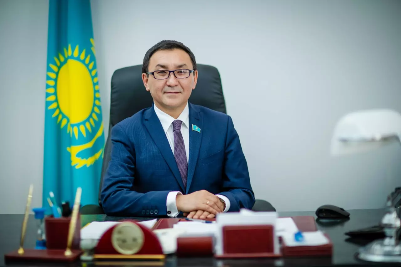 Батыс Қазақстан университетің ректоры Нұрлан Серғалиев ұсталды