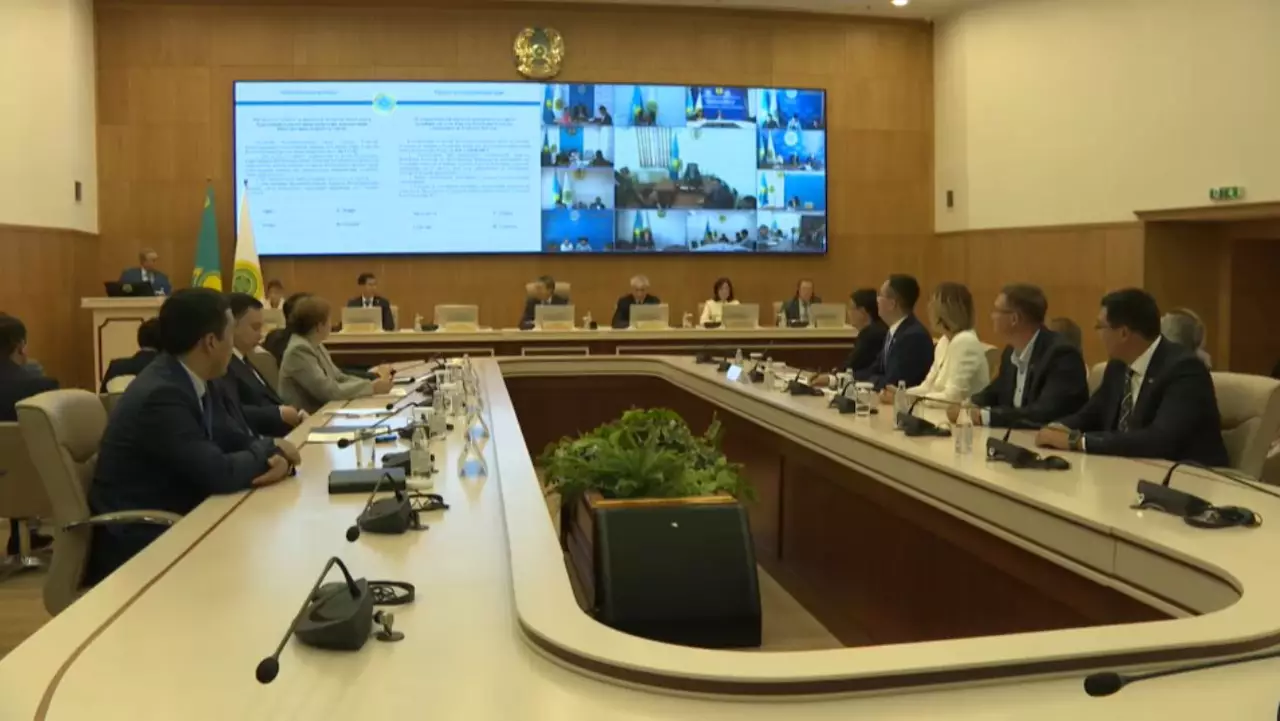 ЦИК зарегистрировал списки всех семи партий