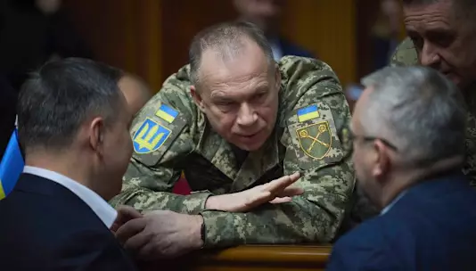 Зеленский уволил главнокомандующего ВСУ Украины после массовых протестов.