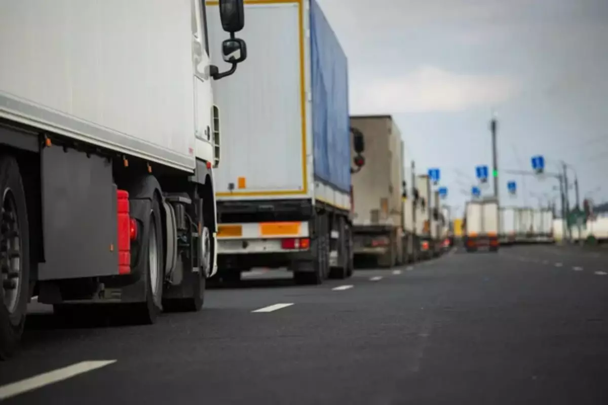 Петропавлда салмақ бақылауынан қашпақ болған жүк көліктерін жүргізушілері миллиондаған айыппұл алды