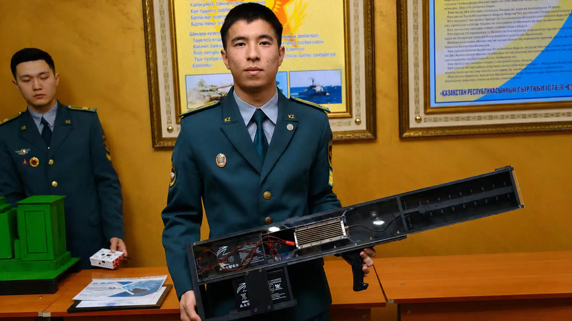 Қазақстандық курсант дрондардың сигналын бұғаттайтын жаңа құрылғы ойлап тапты